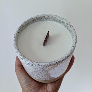 CERAMICA CO New Dahlia + Birch Candle - Speckled Bright White